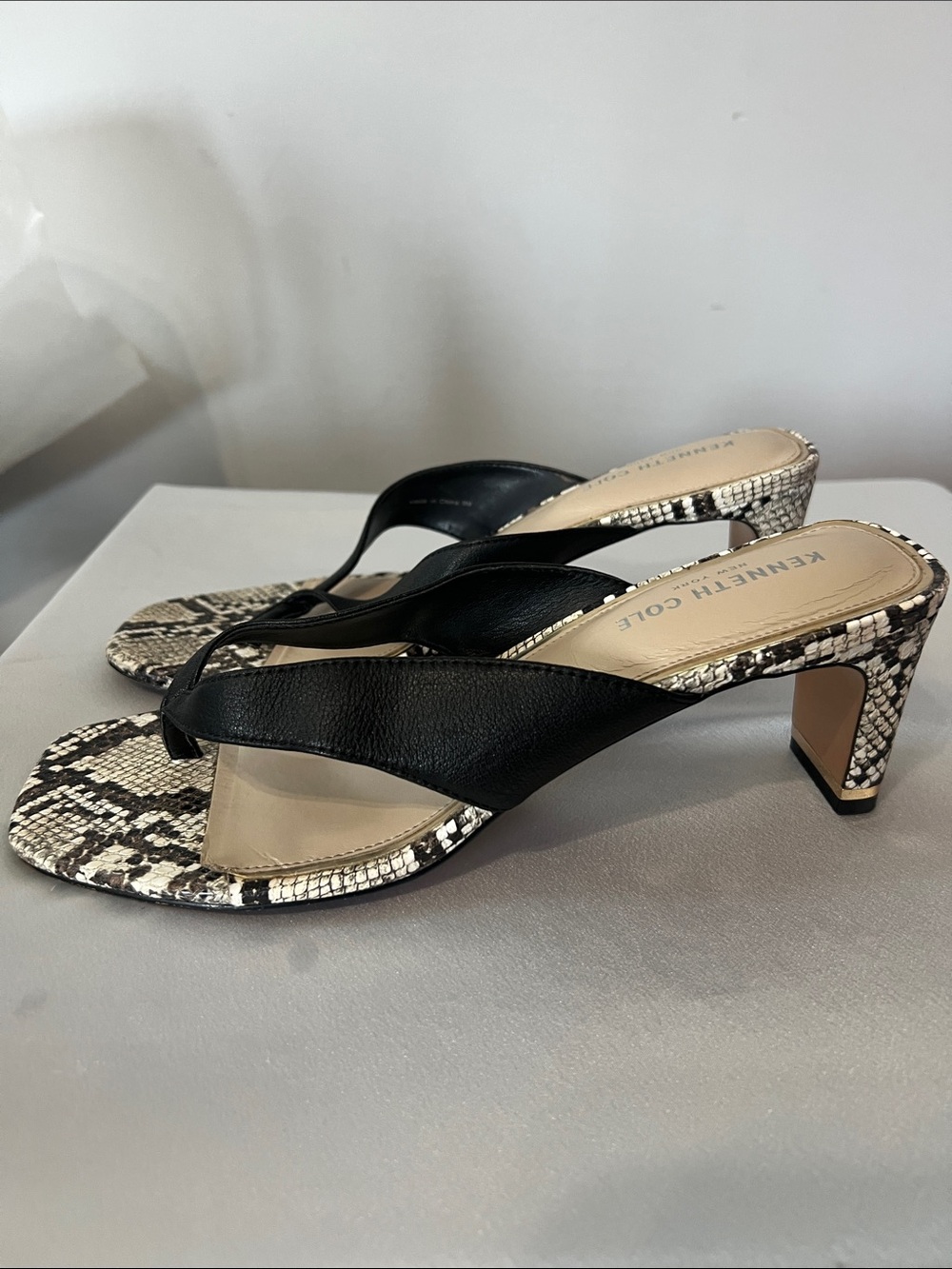 Kenneth Cole Black Leather Thong Heels with Snake-Print Accents